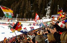 Die Fans im Biathlonstadion